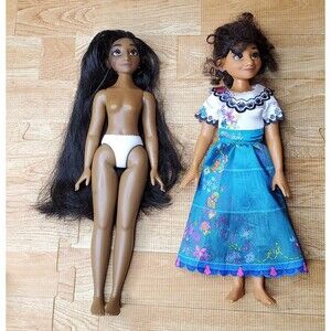 Disney Princess Encanto Mirabel & Isabella Play Barbie Dolls